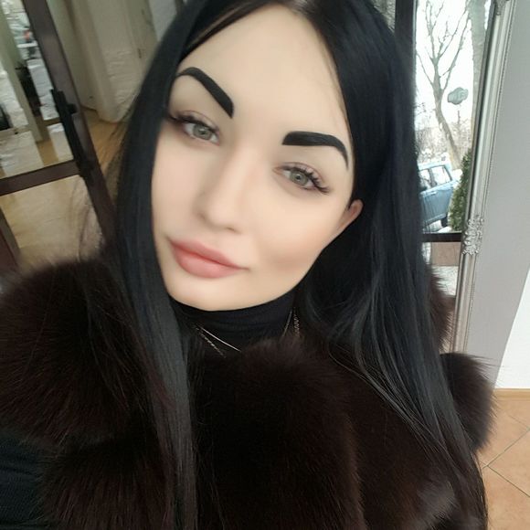 Meet your Posher, Juliia - Picture 1 of 1